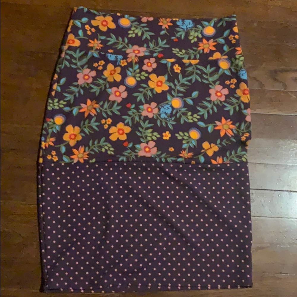 NWOT LuLaRoe Cassie size large